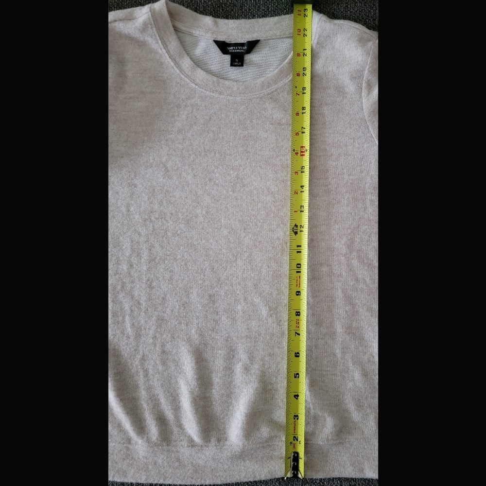BNWT Simply Vera Vera Wang Women's Size S Soft Cream Scrunched Sleeve Sweater - Picture 6 of 6